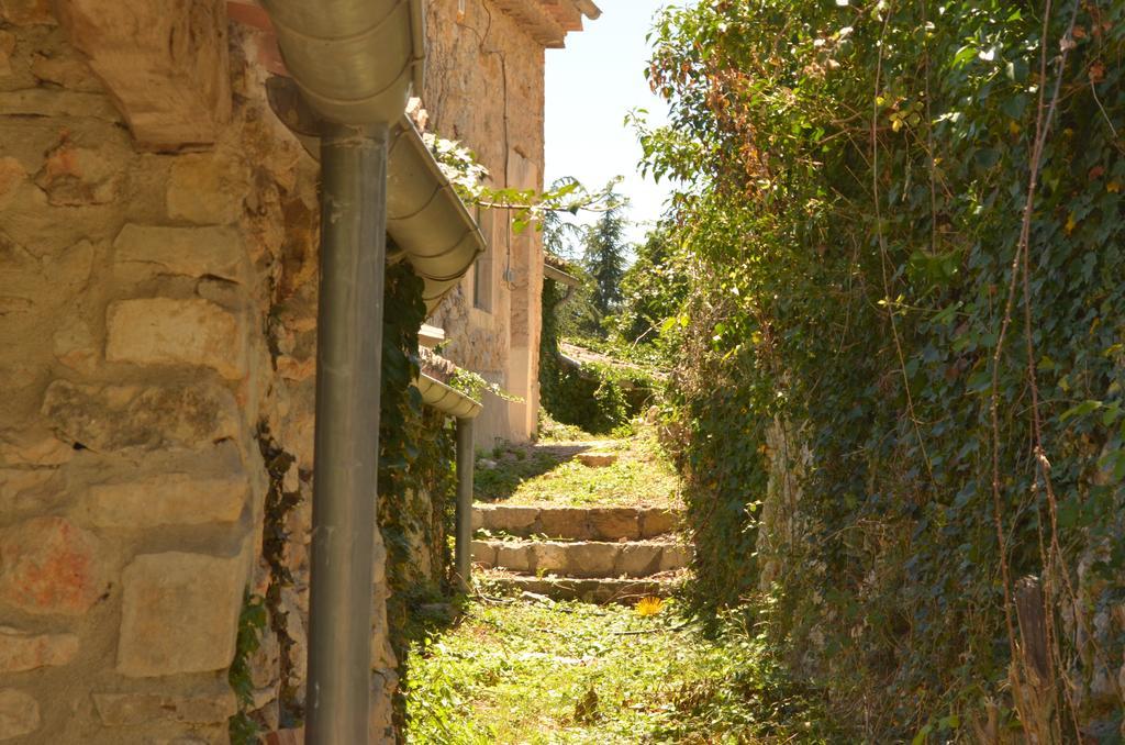Gites La Ferme Accrochee A La Colline ลากอร์ซ ภายนอก รูปภาพ